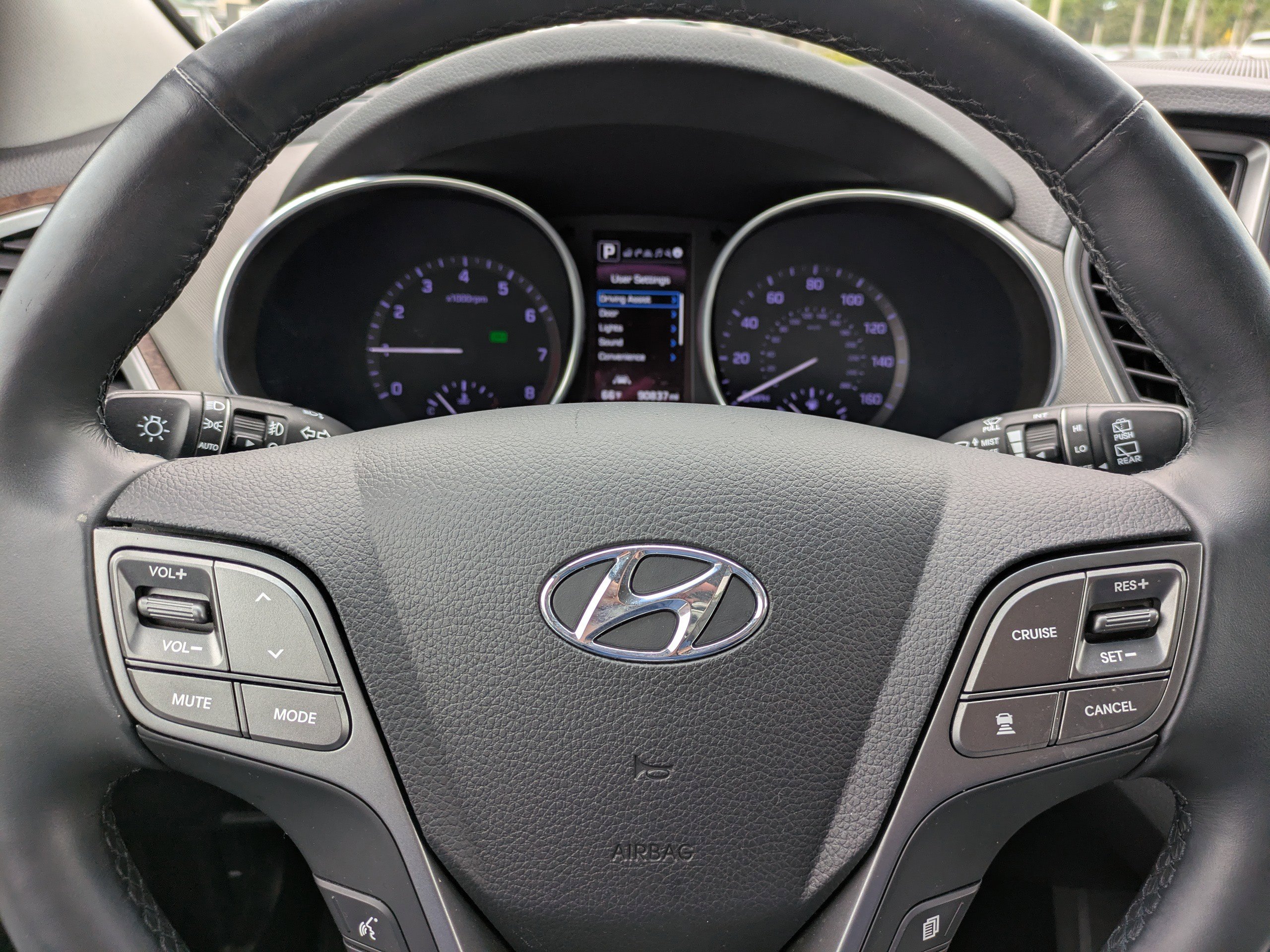 Used 2019 Hyundai Santa Fe XL image 25