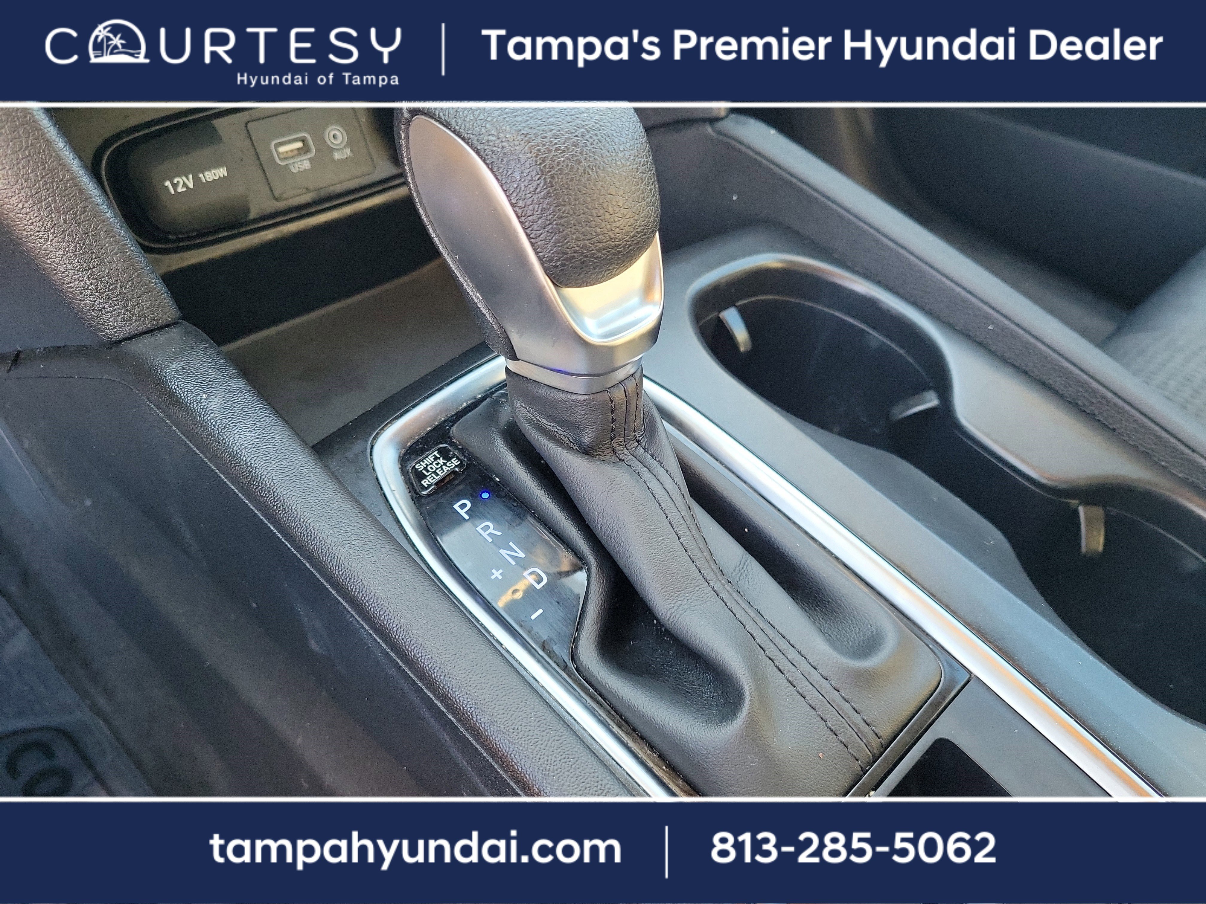 Used 2020 Hyundai Santa Fe SE image 30