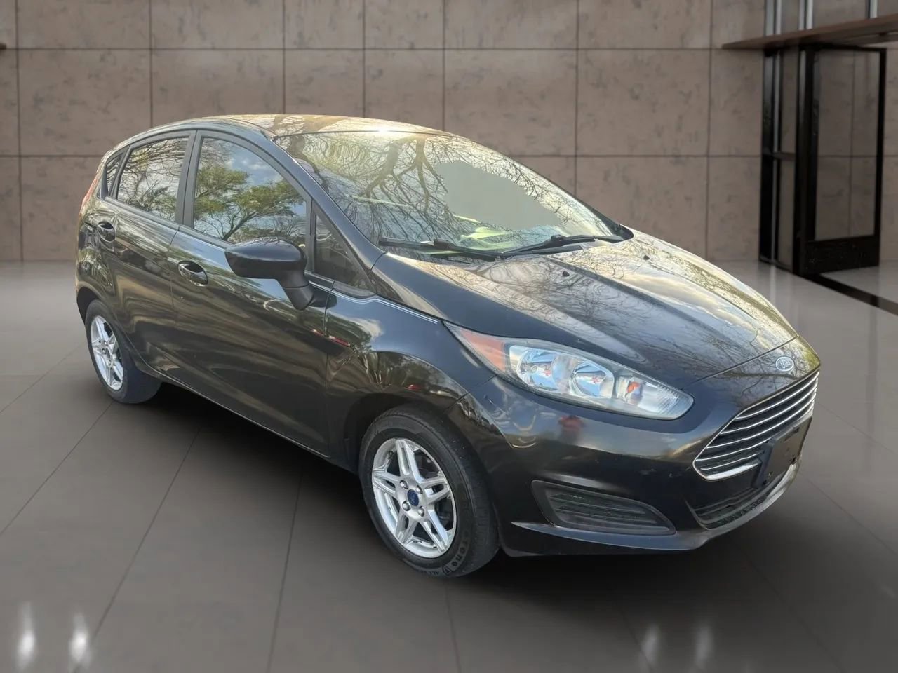 Used 2018 Ford Fiesta SE image 7