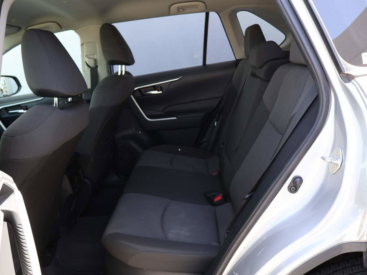 Used 2025 Toyota RAV4 XLE w/ Weather Package AWD/4WD image 10