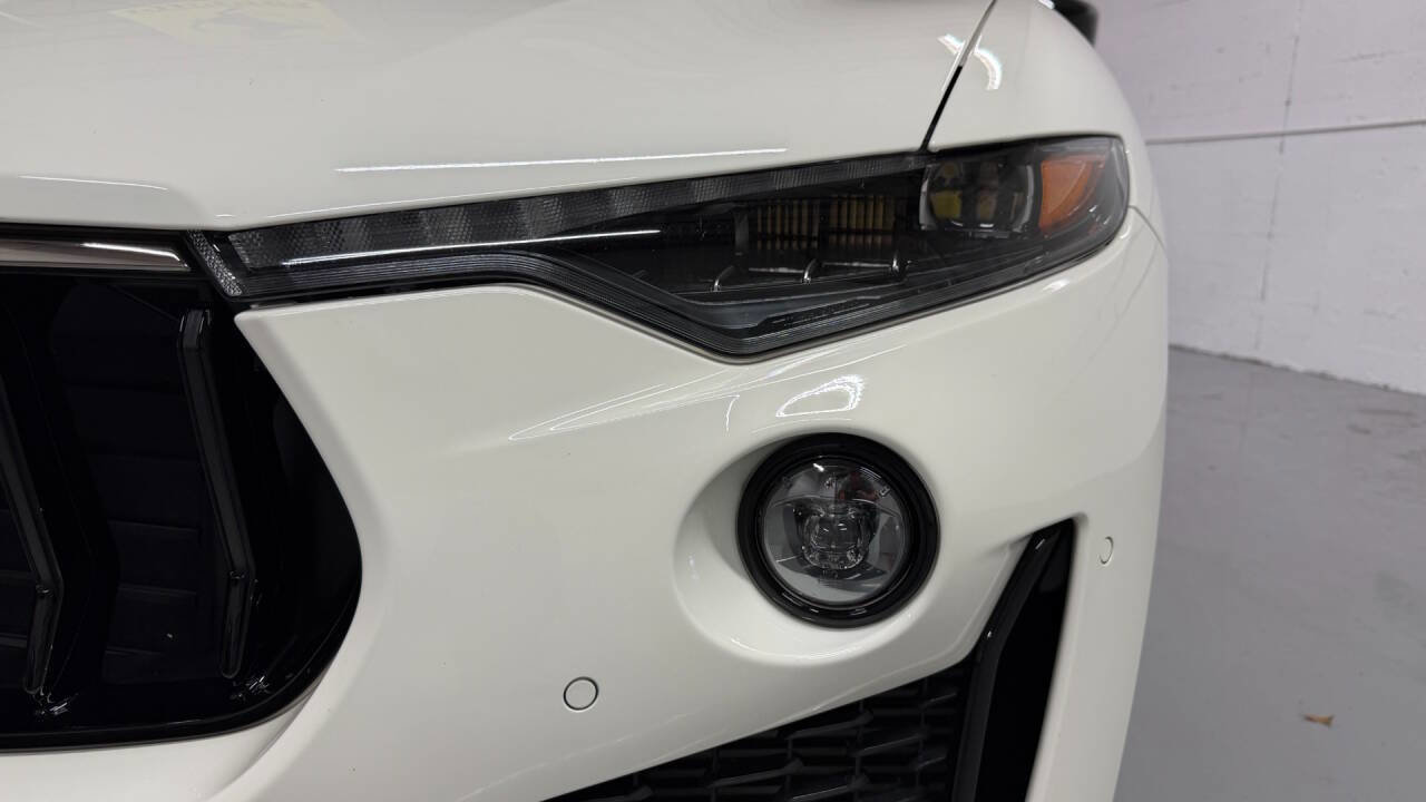 Used 2022 Maserati Levante GT AWD/4WD image 25