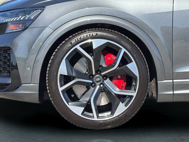 Used 2024 Audi RS Q8 image 36