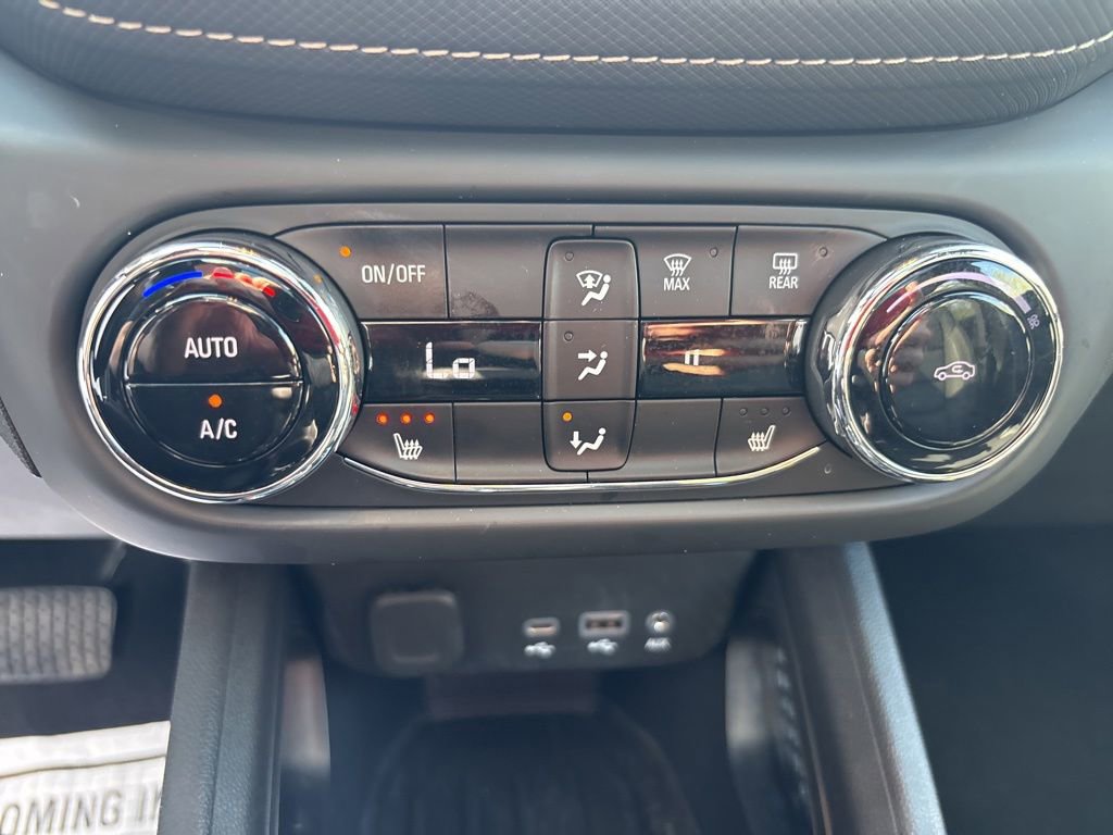 Used 2023 Chevrolet TrailBlazer ACTIV w/ Sun and Liftgate Package FWD image 33