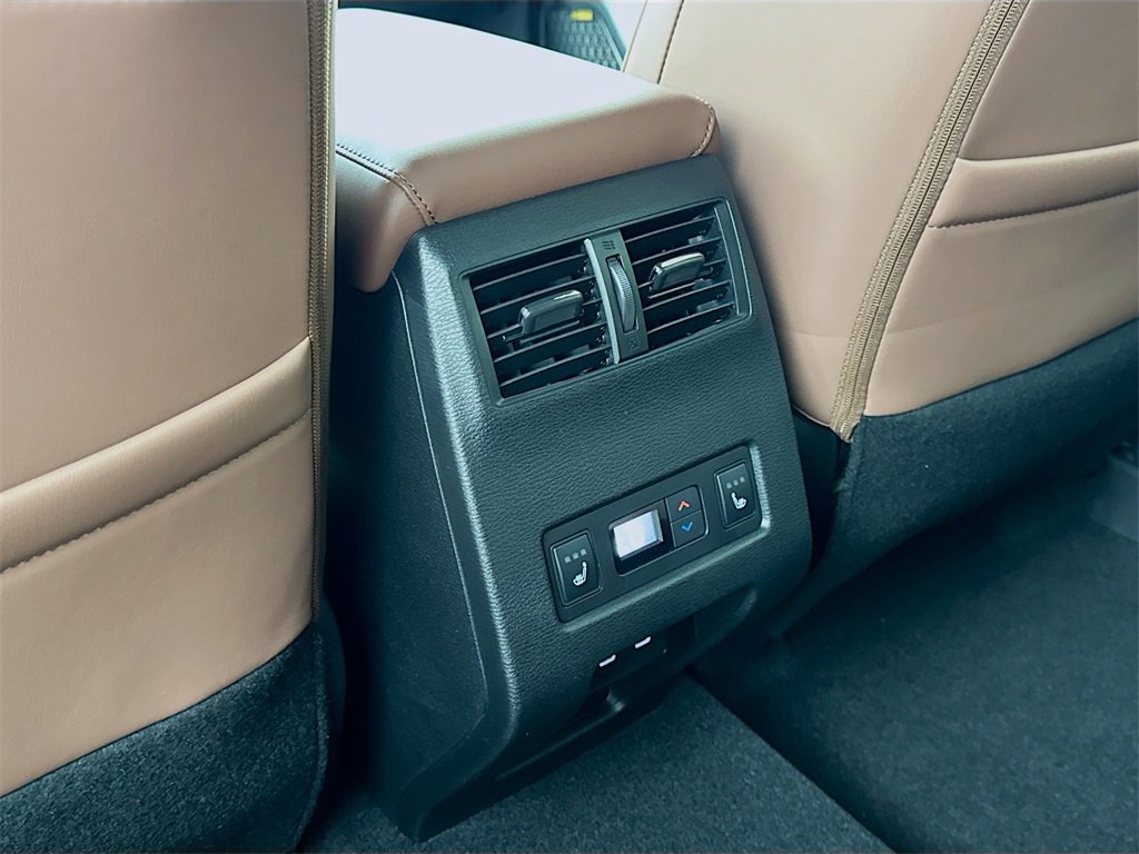 New 2025 Mitsubishi Outlander SEL image 27