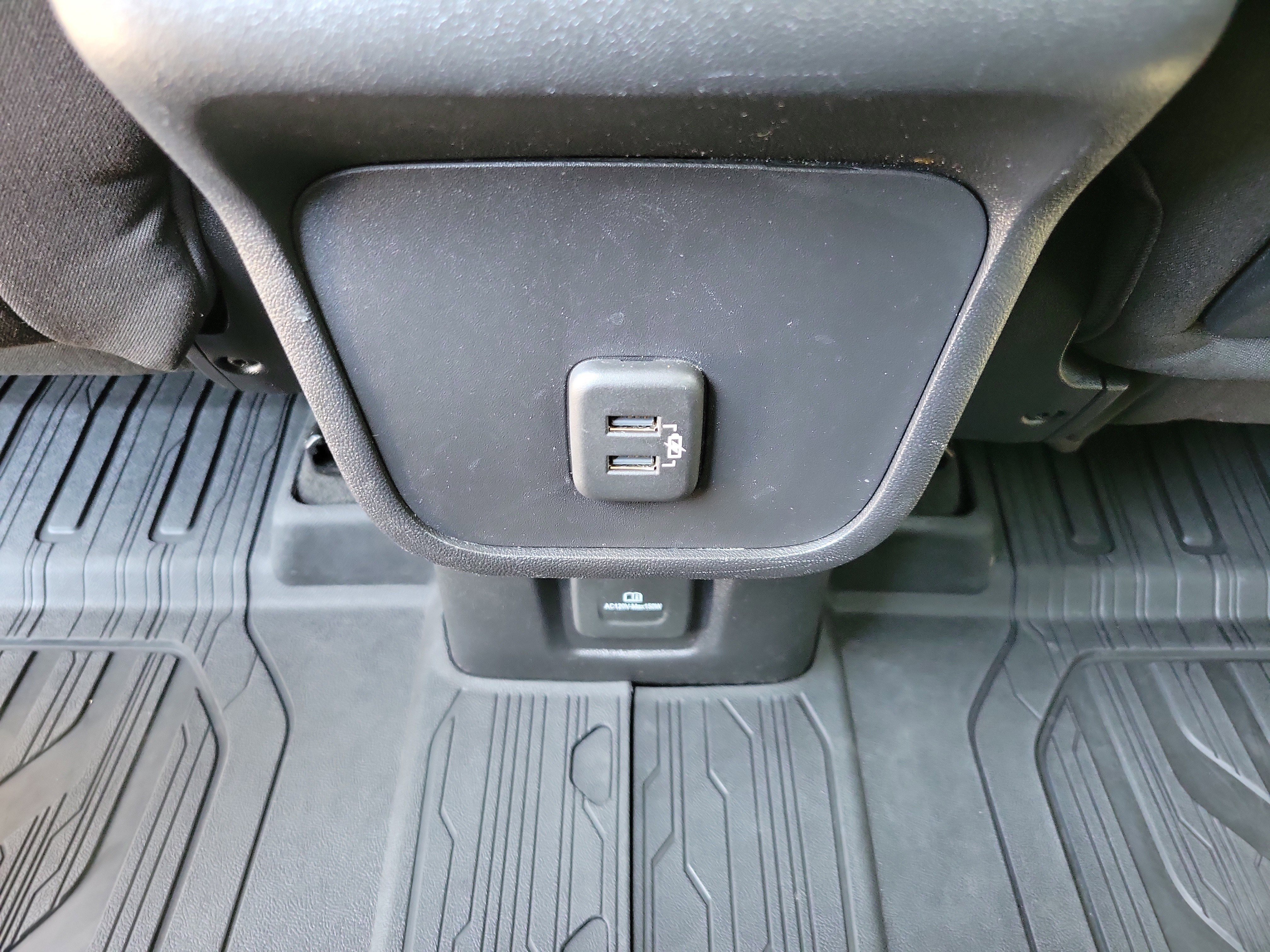 Used 2019 GMC Terrain SLE w/ Driver Convenience Package FWD image 9