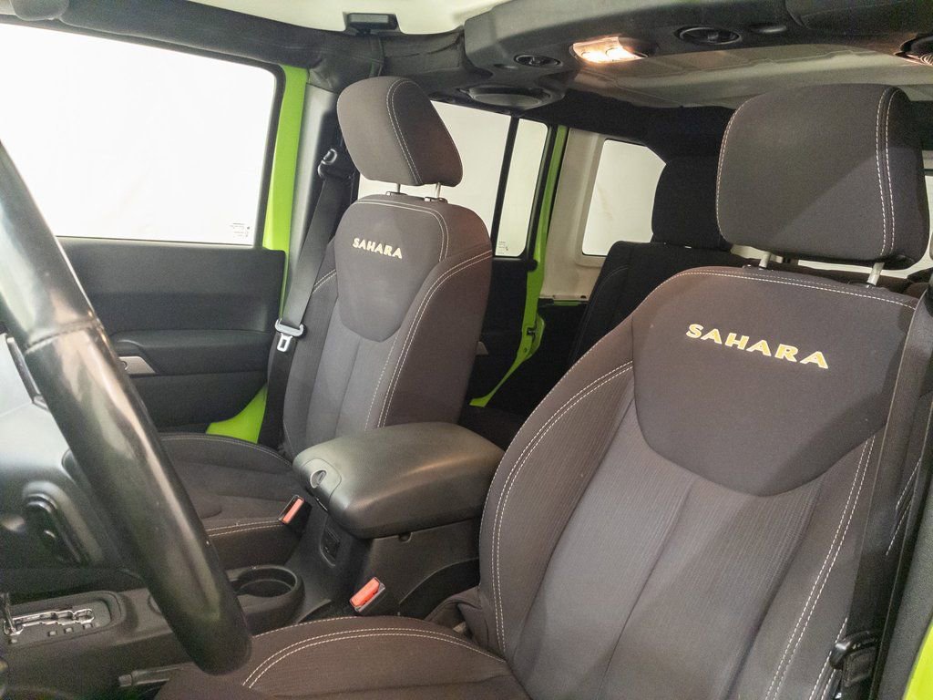 Used 2013 Jeep Wrangler Unlimited Sahara w/ Connectivity Group image 10