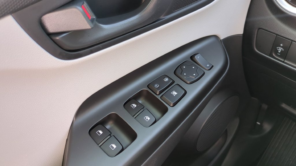 Certified 2023 Hyundai Kona SEL FWD image 18