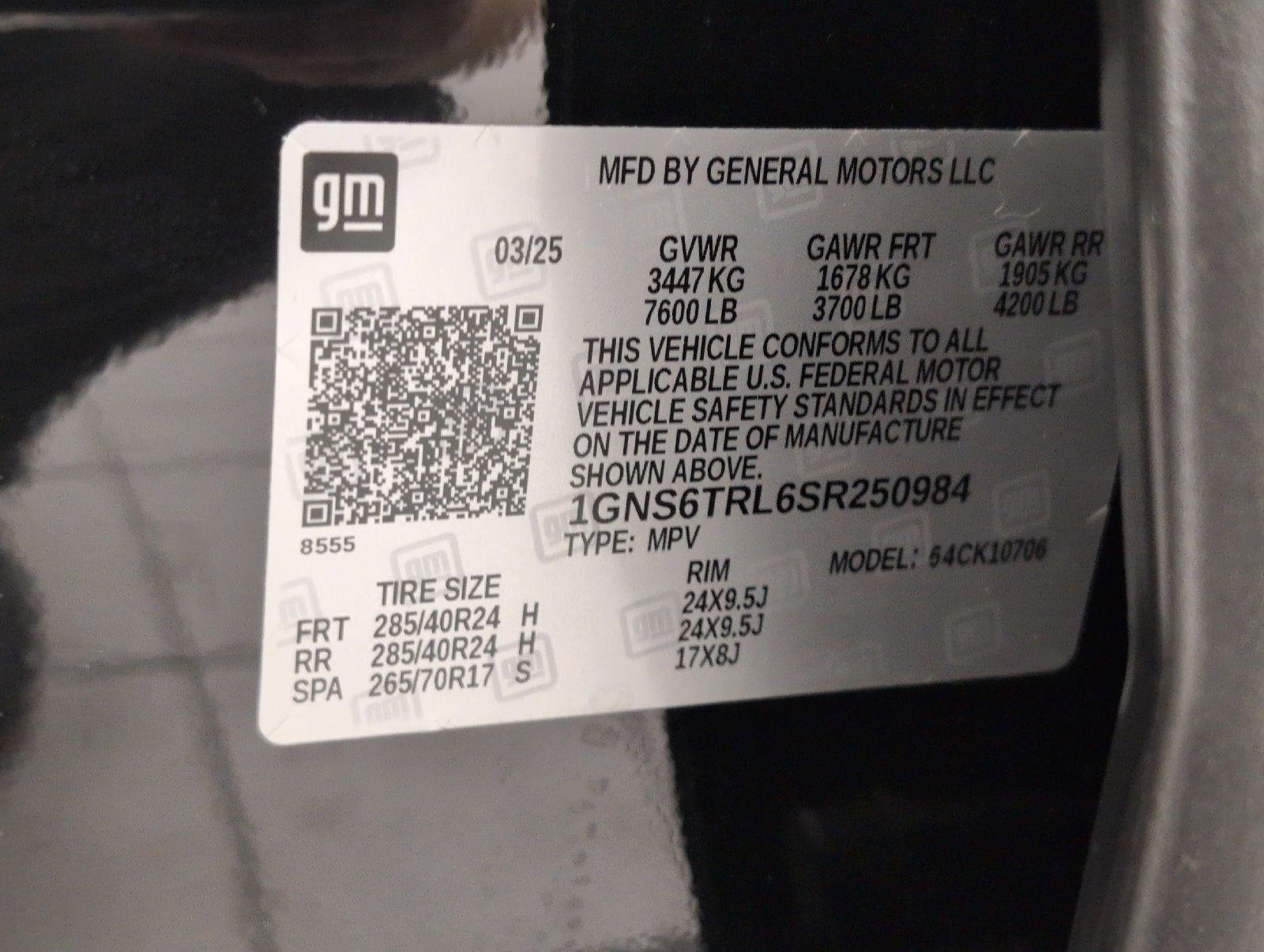 Certified 2025 Chevrolet Tahoe High Country AWD/4WD image 29