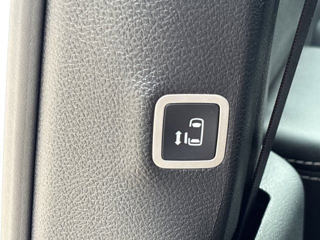 New 2026 Chrysler Pacifica Select image 20
