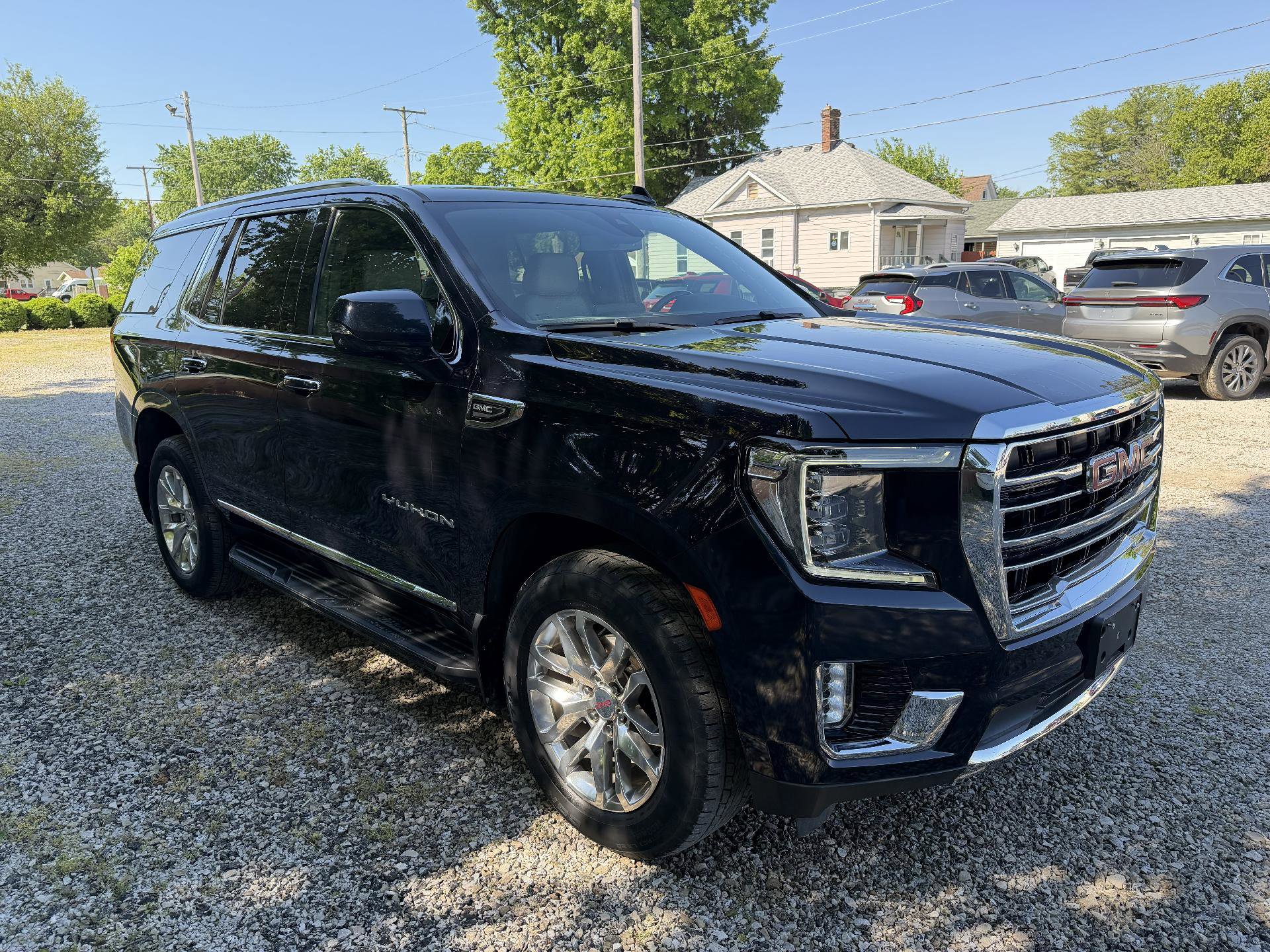 Used 2022 GMC Yukon SLT w/ SLT Luxury Package AWD/4WD image 7