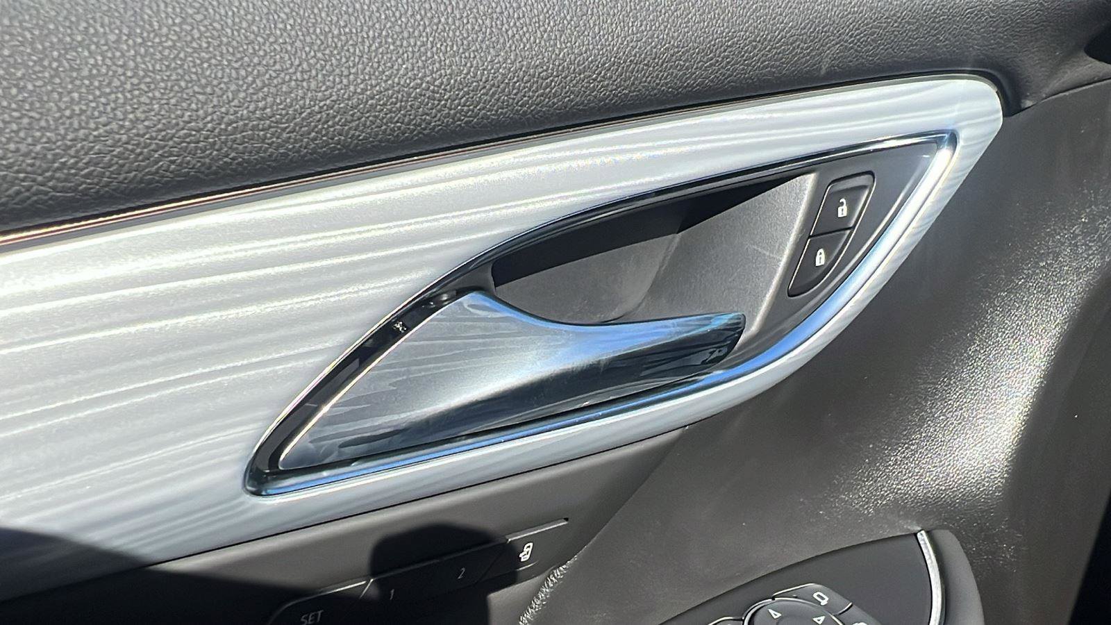 New 2026 Buick Envision Avenir image 9