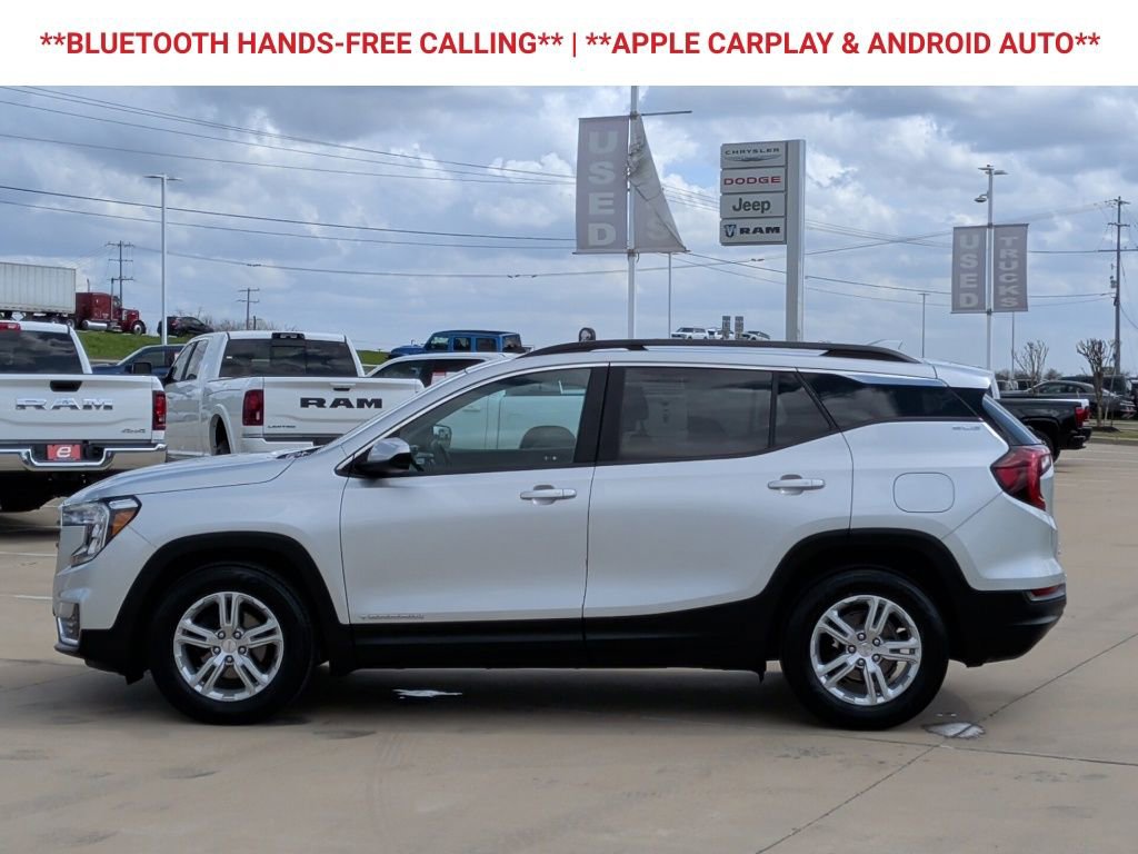 Used 2022 GMC Terrain SLE w/ Driver Convenience Package FWD image 5
