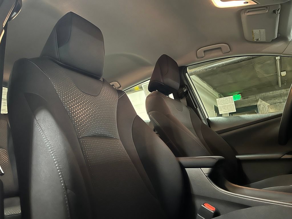 Certified 2022 Toyota Prius LE FWD image 20
