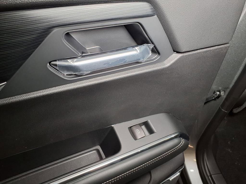 New 2026 GMC Acadia Elevation image 14