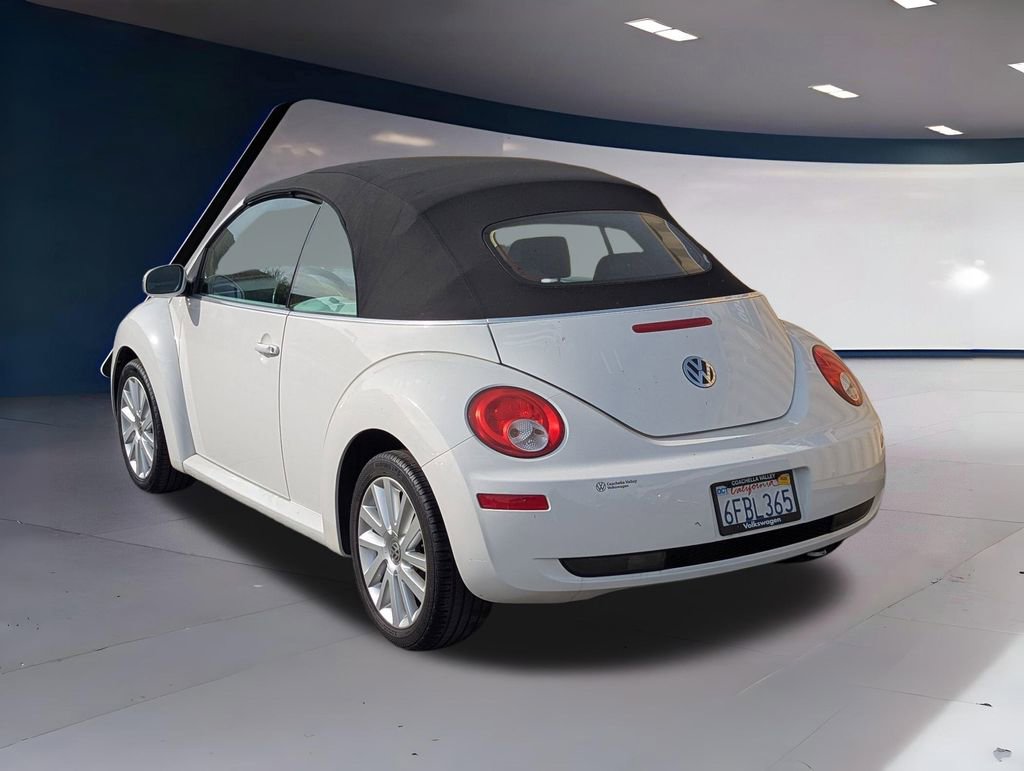 Used 2009 Volkswagen Beetle S image 2