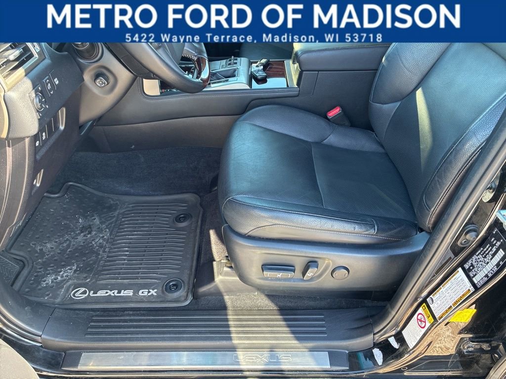 Used 2016 Lexus GX 460 image 12