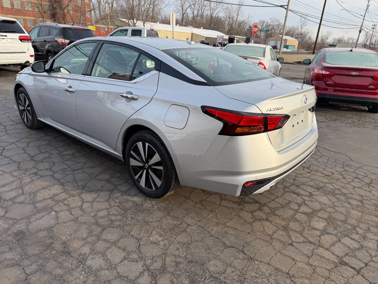 Used 2020 Nissan Altima 2.5 SV image 4