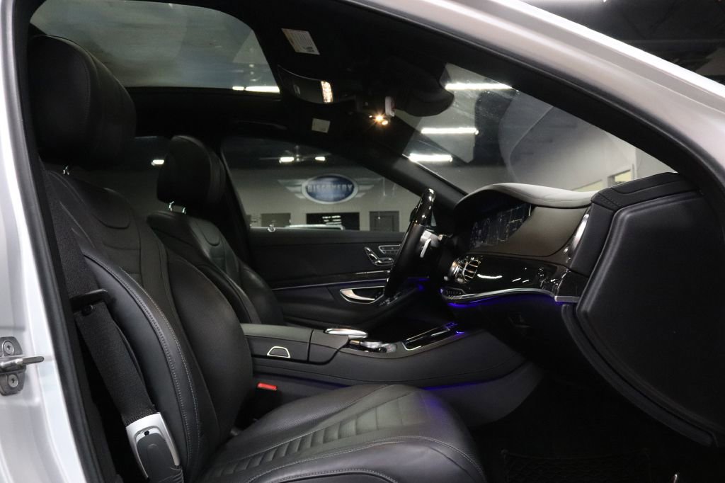 Used 2018 Mercedes-Benz S 560 Sedan image 22
