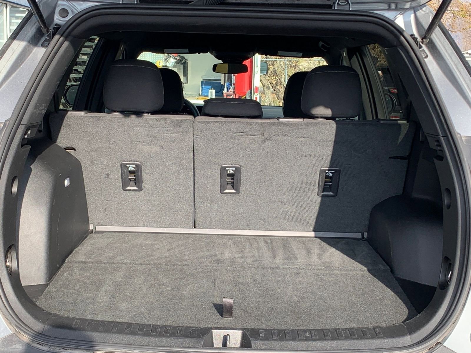 Used 2025 Chevrolet Equinox LT image 30