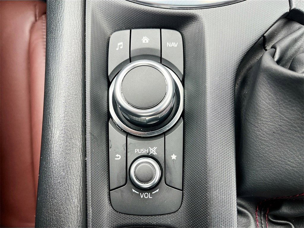 Used 2019 MAZDA MX-5 Miata RF Grand Touring image 29