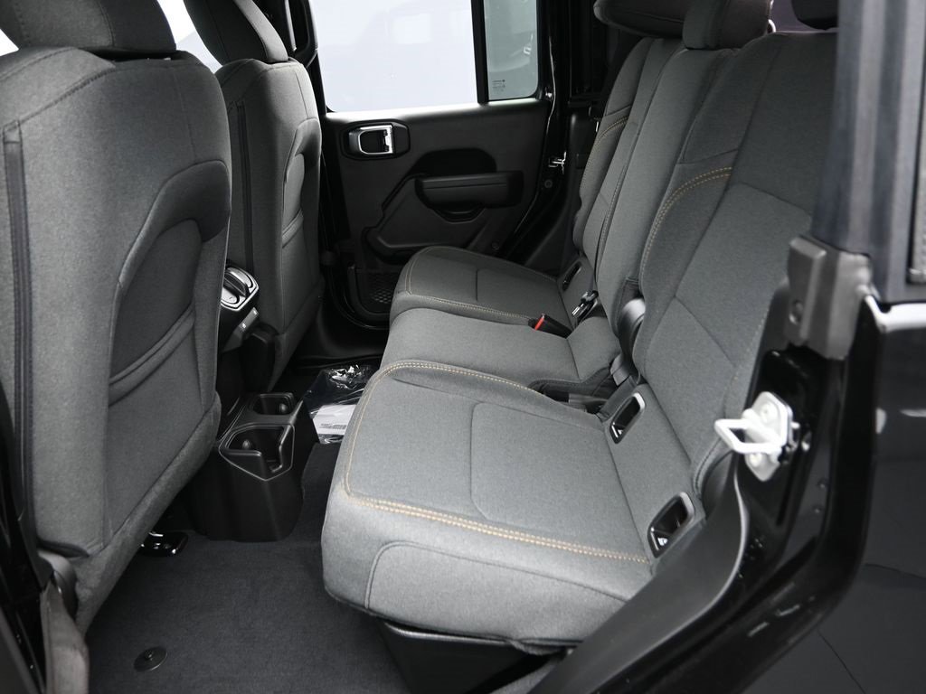 New 2025 Jeep Gladiator Sport image 14