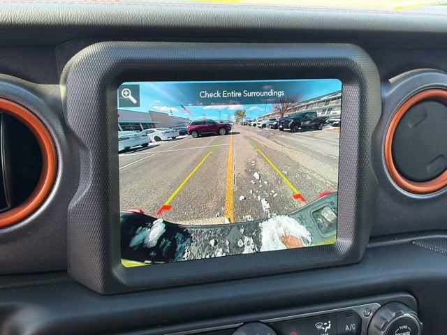 Used 2023 Jeep Gladiator Mojave w/ Cold Weather Group image 20