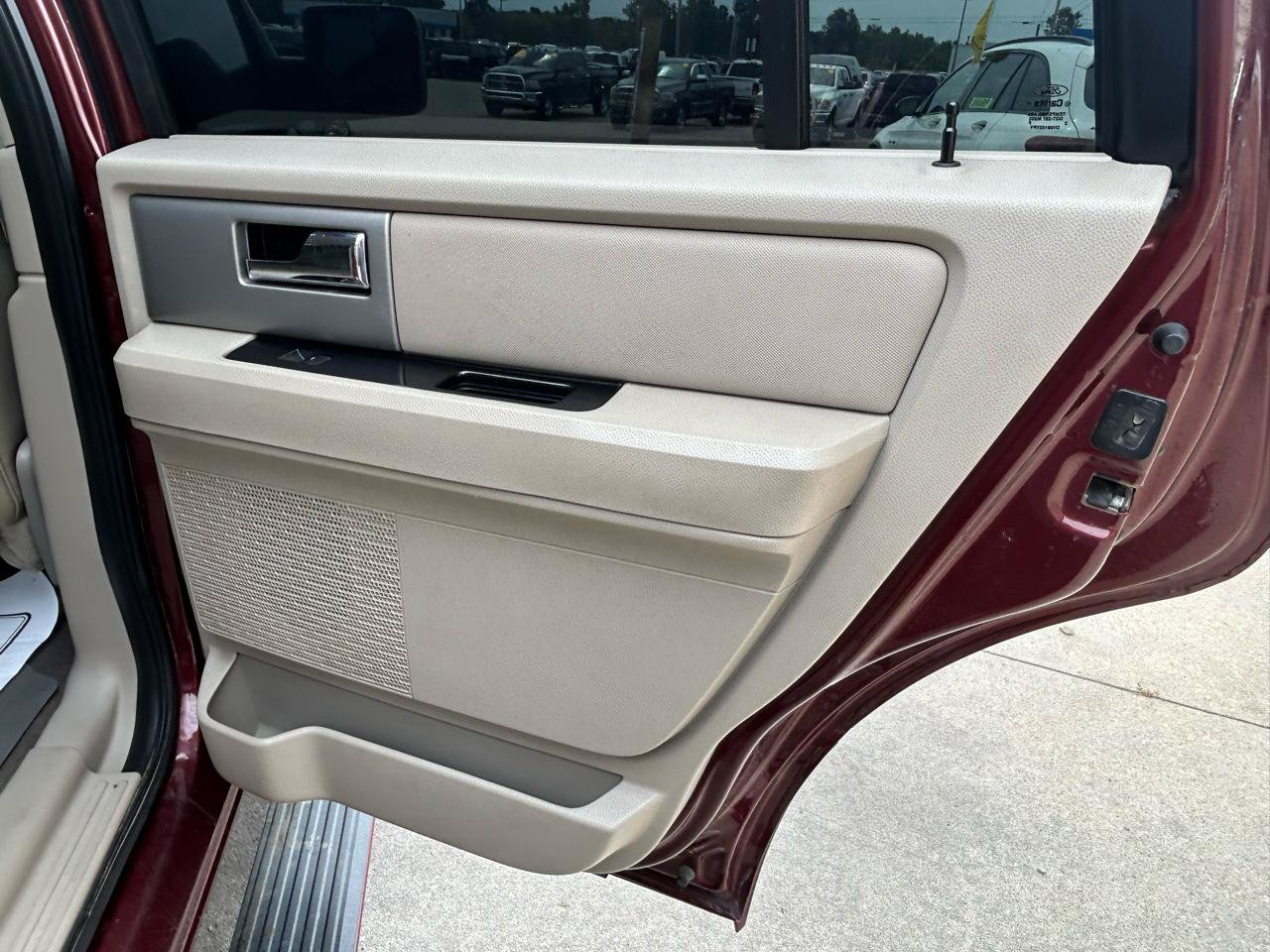 Used 2012 Ford Expedition Limited AWD/4WD image 15