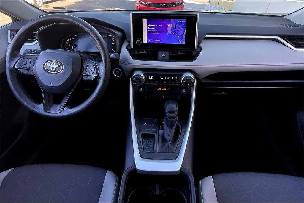Used 2025 Toyota RAV4 XLE image 15