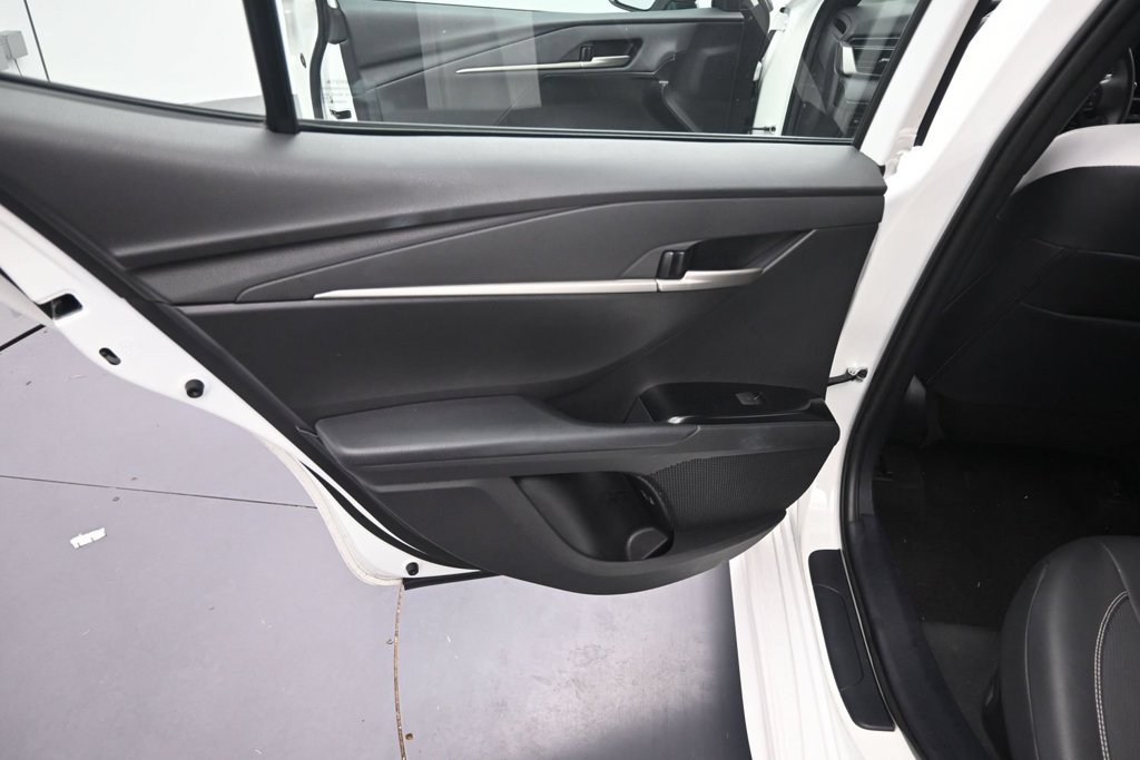Used 2025 Toyota Camry SE FWD image 16