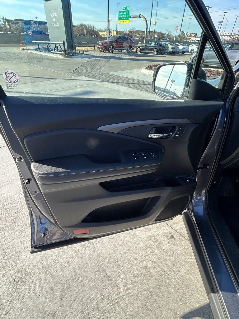 Used 2025 Honda Ridgeline RTL image 16