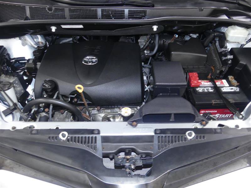 Used 2020 Toyota Sienna L FWD image 24