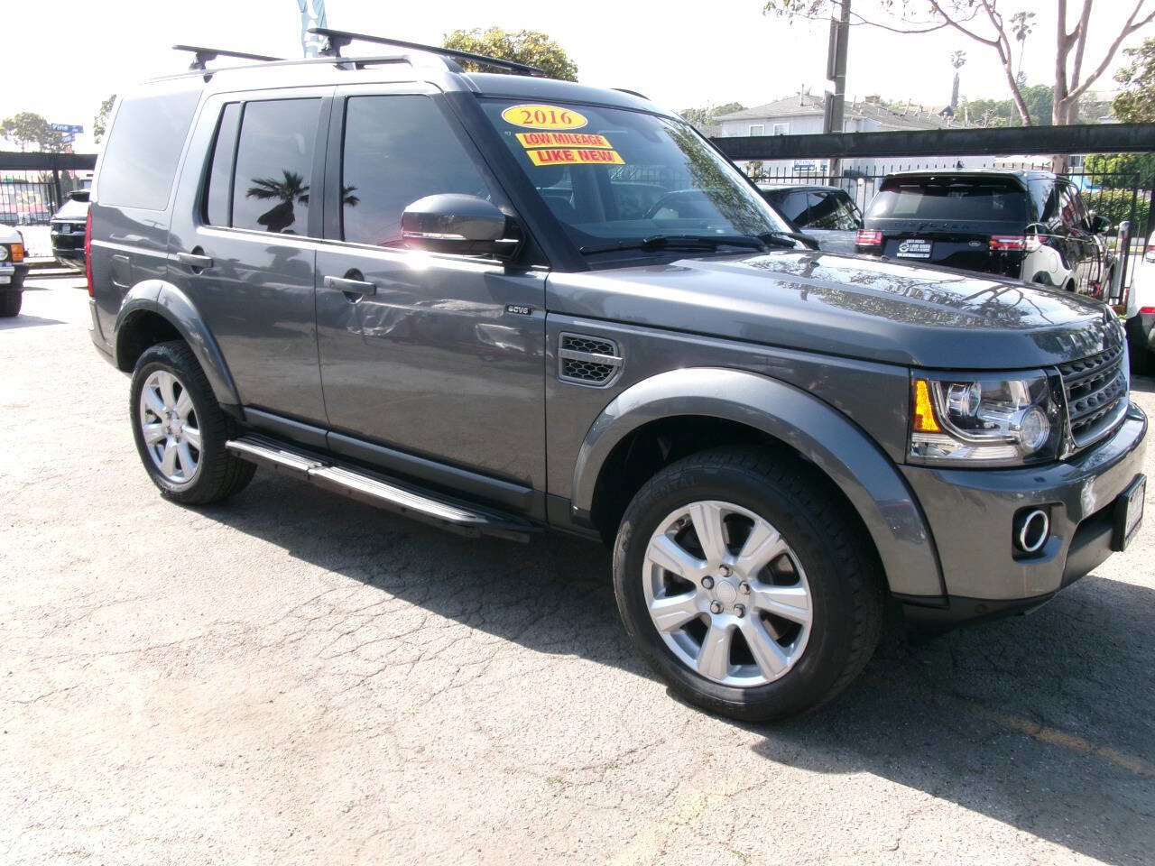 Used 2016 Land Rover LR4 HSE Silver Edition AWD/4WD image 2