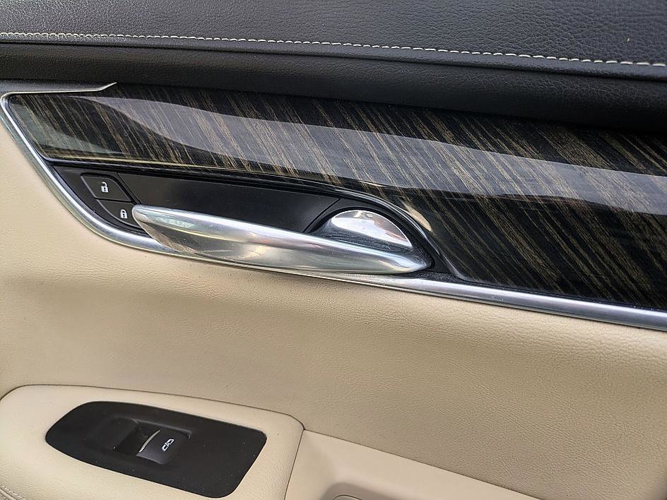 Used 2017 Cadillac XT5 FWD image 40