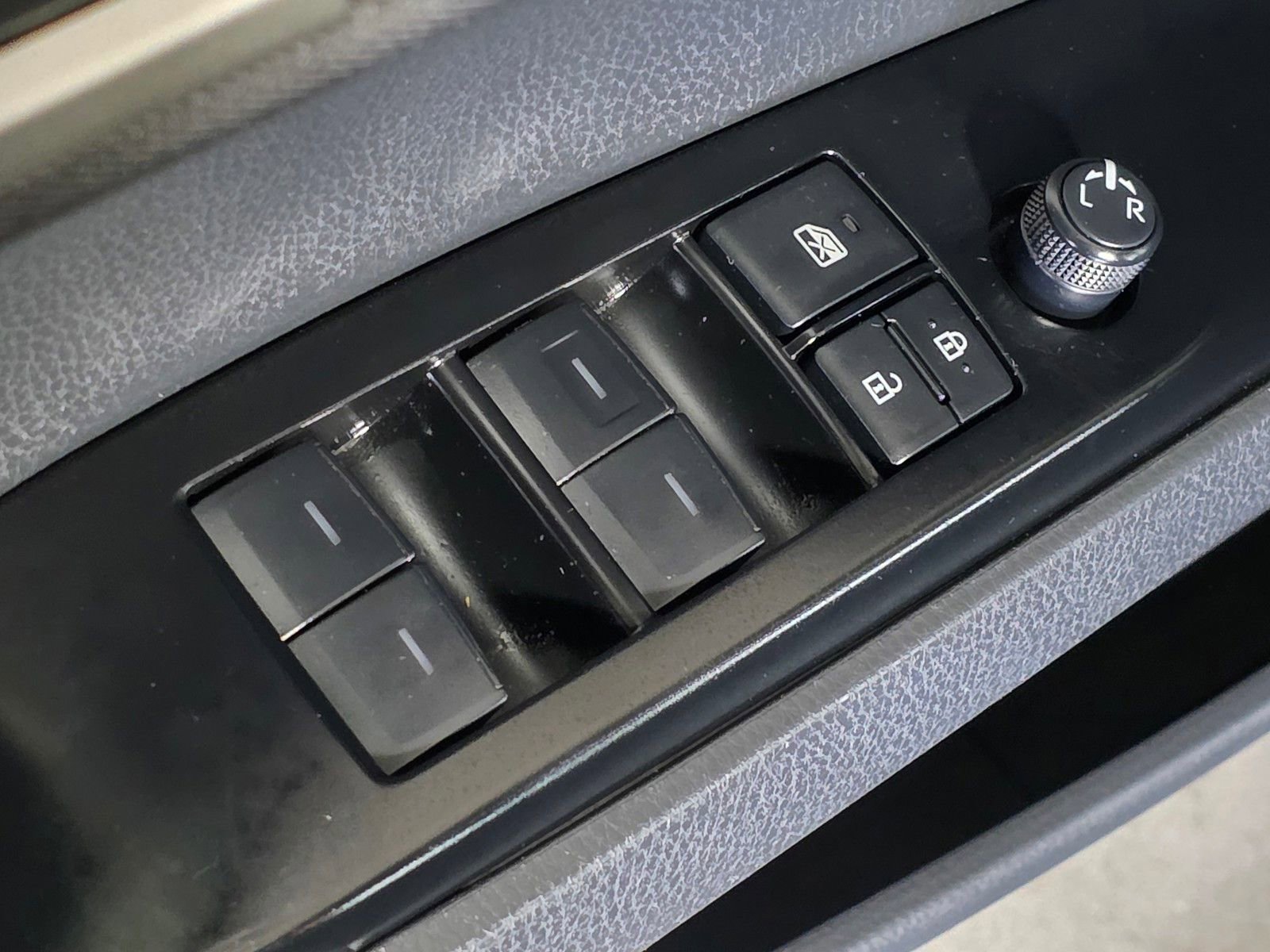 Used 2025 Toyota Camry LE image 21