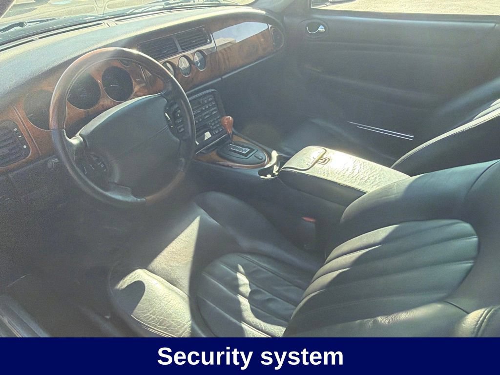 Used 2003 Jaguar XK8 Convertible RWD image 17