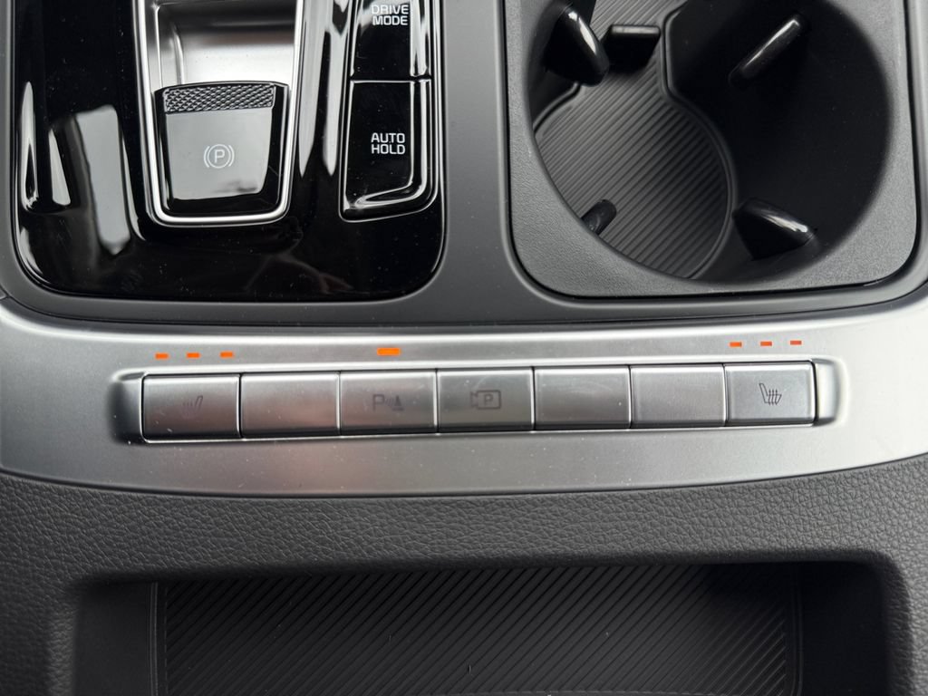 New 2026 Kia Carnival EX FWD image 30