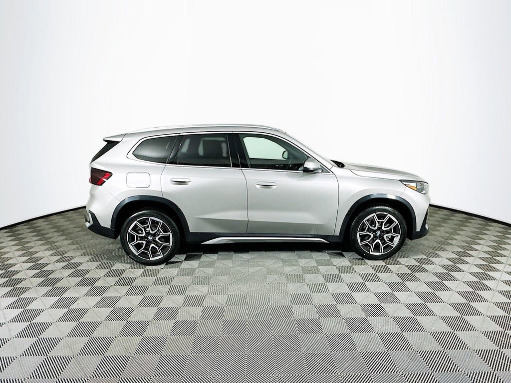 Used 2026 BMW X1 xDrive28i w/ Technology Package image 9