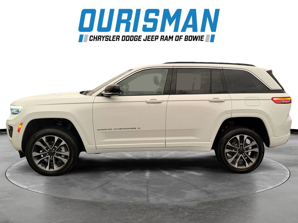Used 2024 Jeep Grand Cherokee Overland image 3
