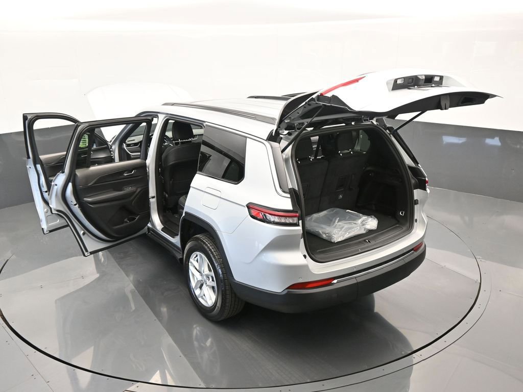 Used 2024 Jeep Grand Cherokee L Laredo image 56