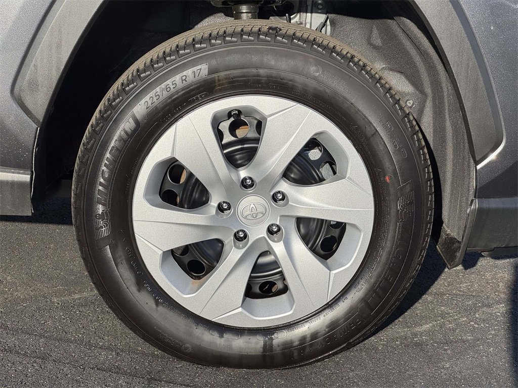 Used 2025 Toyota RAV4 LE image 25