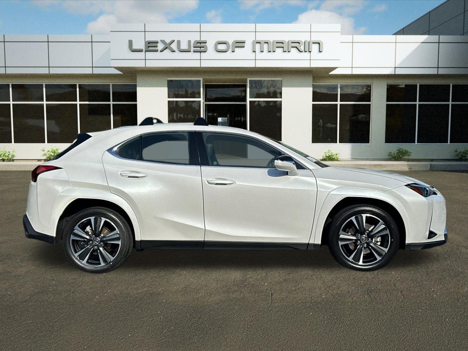 Used 2025 Lexus UX 300h FWD w/ Accessory Package (Z2) image 7