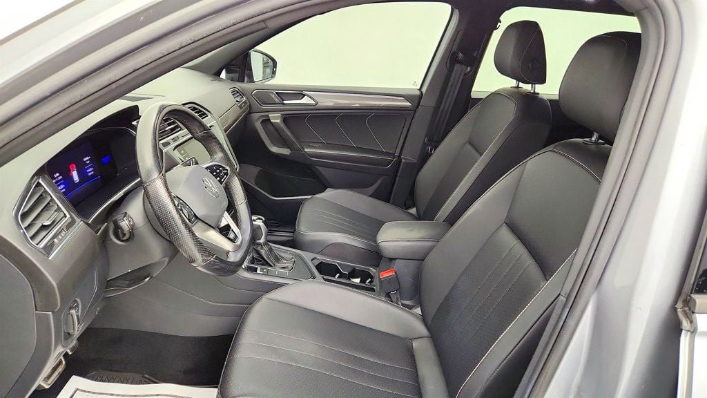 Used 2023 Volkswagen Tiguan SE R-Line FWD image 20