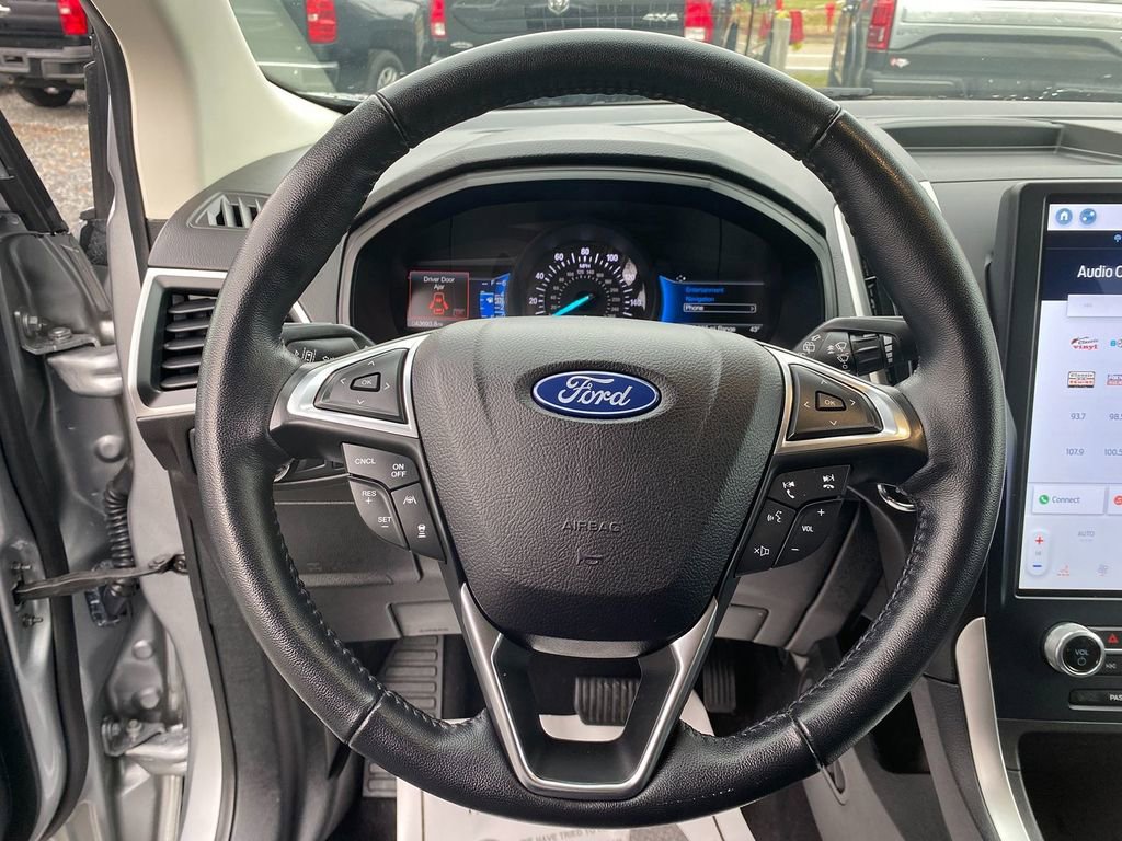 Used 2023 Ford Edge SEL image 15