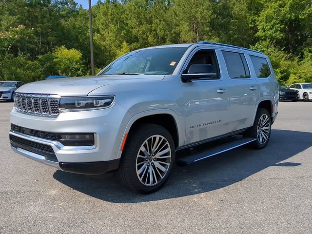 New 2023 Jeep Grand Wagoneer Series III AWD/4WD image 8
