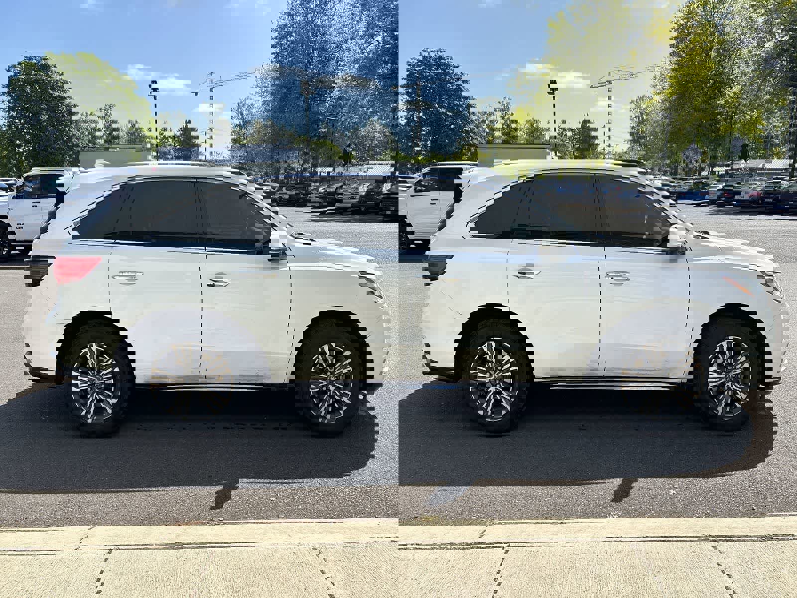 Used 2017 Acura MDX SH-AWD image 4