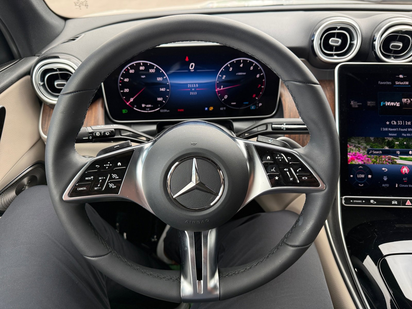 Used 2026 Mercedes-Benz GLC 300 4MATIC image 9