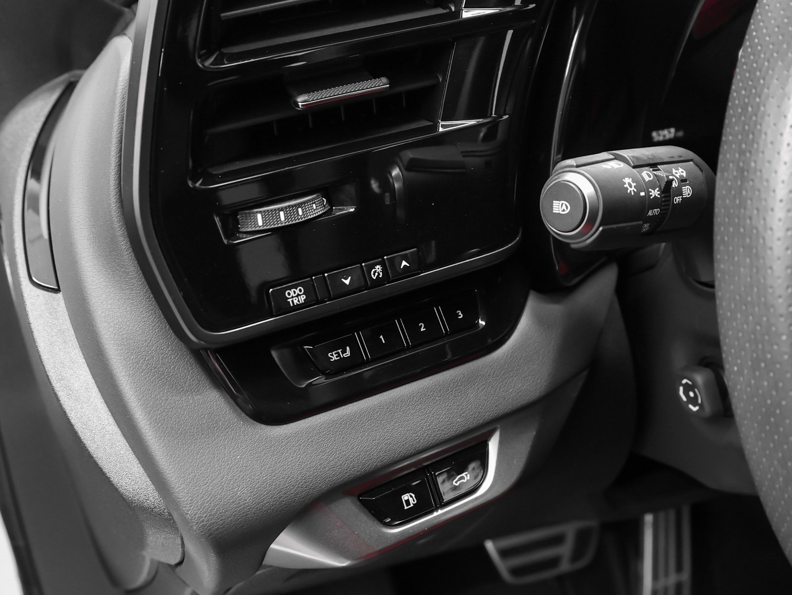 Used 2023 Lexus RX 500h F Sport image 33