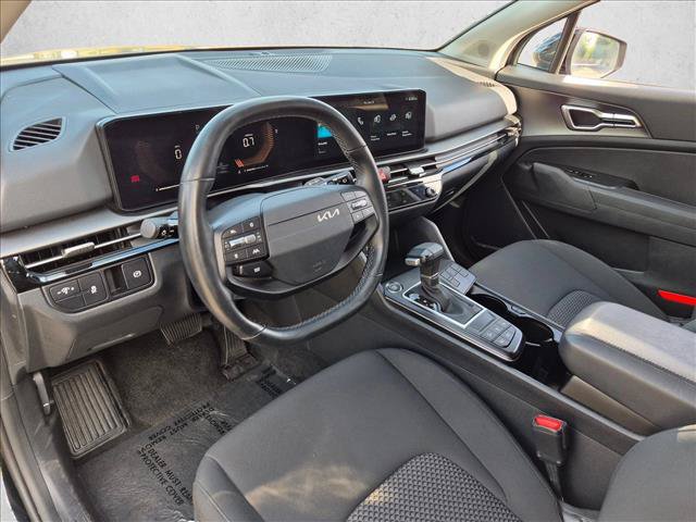 Used 2026 Kia Sportage LX FWD image 12