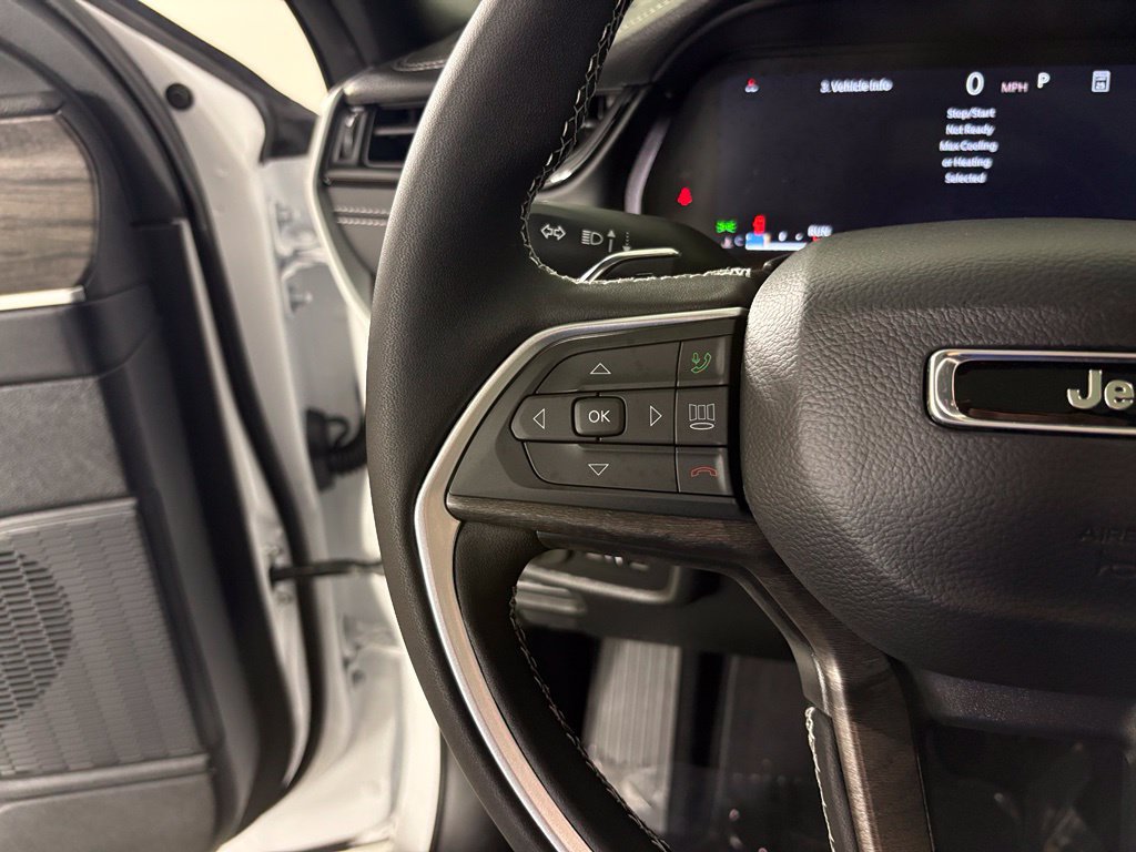 New 2026 Jeep Grand Cherokee Altitude RWD image 21