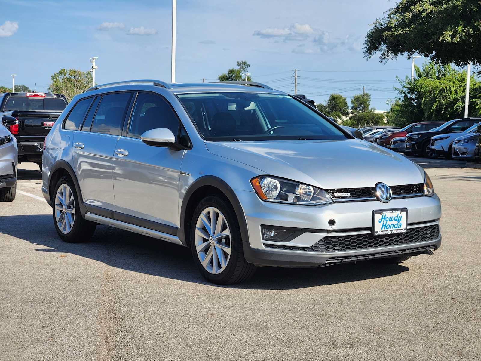 Used 2017 Volkswagen Golf Alltrack SE AWD/4WD image 3